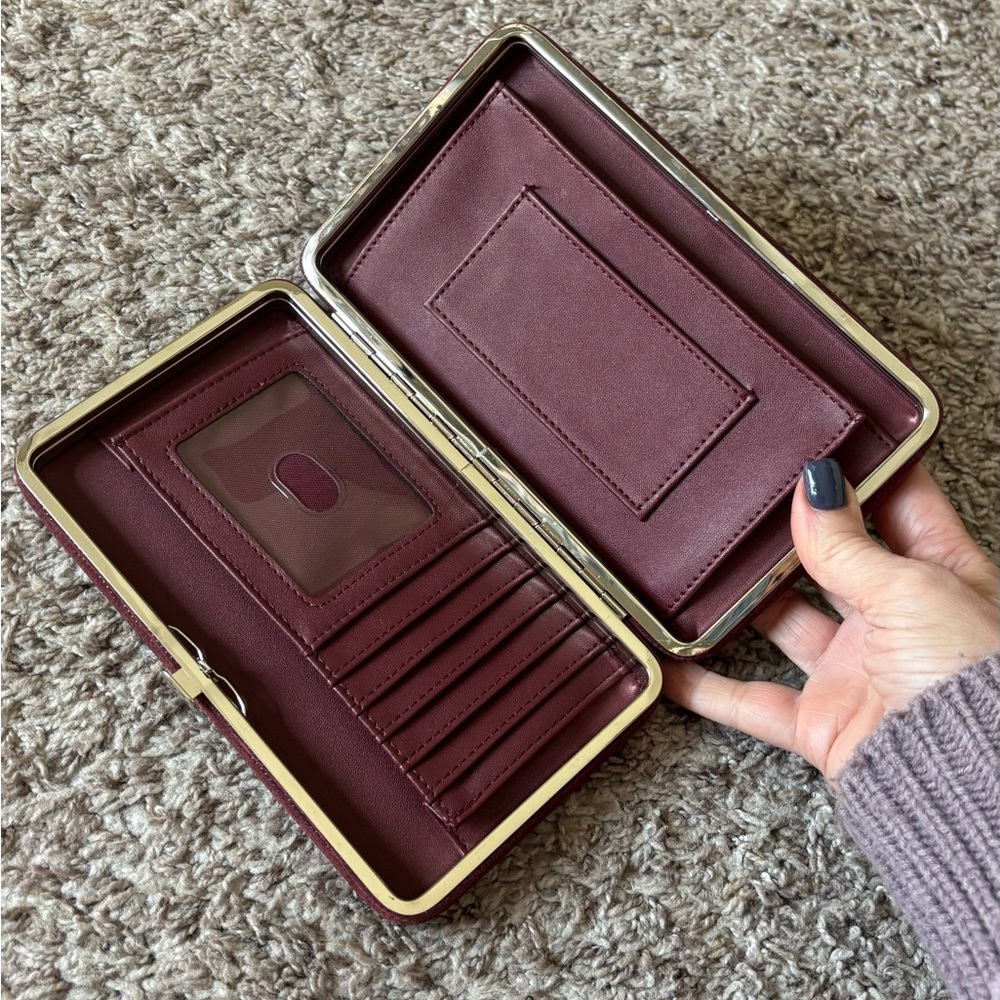 Elegant Burgundy Clutch - Picture 4 of 6